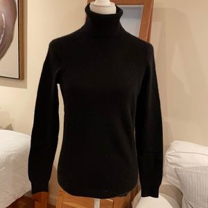 Bloomingdales black cashmere turtleneck sweater